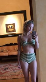 lili-reinhart-v0-wiarxmi3qdue1.jpg