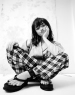 maisie-williams-v0-54mw7nabxb3f1.jpg