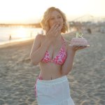 lily-brooks-obriant-v0-m6s22f71vk5f1.jpg