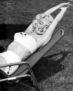 marilyn-monroe-v0-z08itsp8e7ff1.jpg