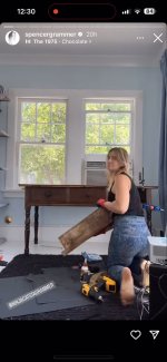 Spencer-Grammer-Feet-7423783.jpg