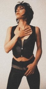 joan-jett-in-the-1980s-and-1990s-v0-txt1ibh8fymf1.jpg