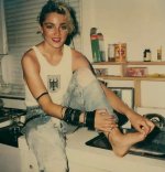 madonnas-polaroid-pics-from-1982-v0-5i4pda8z9ymf1.jpg