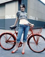 zooey-deschanel-2003-v0-q1xensznh4qf1.jpg