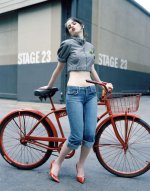 zooey-deschanel-2003-v0-1b15npznh4qf1.jpg
