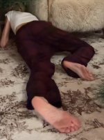 Nastia-Liukin-Feet-8745265.jpg