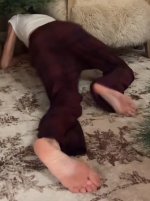 Nastia-Liukin-Feet-8745266.jpg