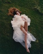kaia-gerber-v0-cufynseaviqf1.jpg