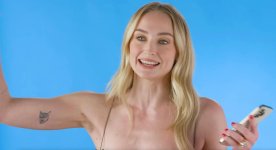 sophie-turner-perfect-armpits-and-defined-arms-v0-u1lxigajqwqf1.jpg