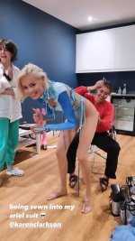 Nina-Nesbitt-Feet-6210485.jpg