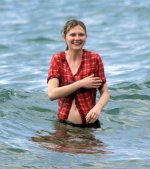 rare-and-lost-kirsten-dunst-3-v0-u56gdw8cpavf1.jpg