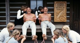 102325-COUNTRYMENFEETTICKLE.jpeg