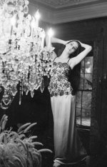 cher-at-home-1975-v0-sgfml7khl9xf1.jpg