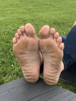 Barefoot Paula.jpg