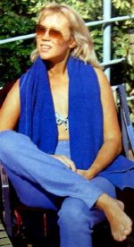 Agnetha-Fltskog-Feet-638468.jpg