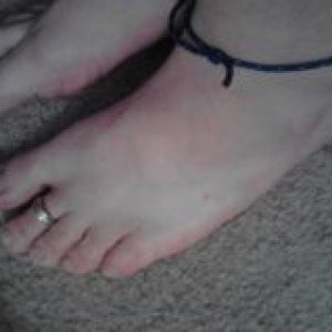 anklet toe ring side