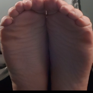 Size 8 and ticklish