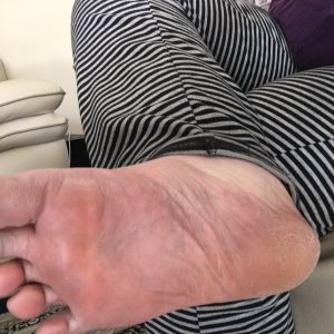 98DB5BCD 4164 46AF 981D 832C31992FFC

A second photo of My sole and toes😏