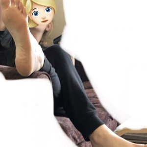 Sneaky pic by the bf. Had to cover my face - but I do look a bit like that anyway!