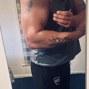 FEA99DFB 2FF2 46F9 8FAA 04F741A9E2DD