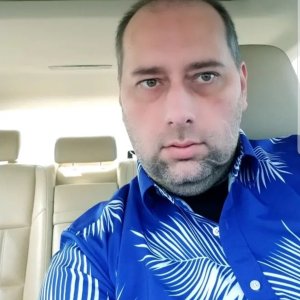 Screenshot 20211228 103129 Grindr