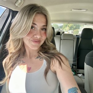 Media 'IMG_3421.jpeg' in album 'me :)'