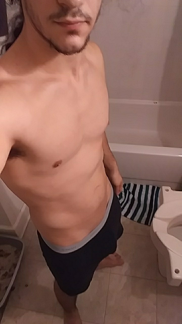 15817867283391996841401