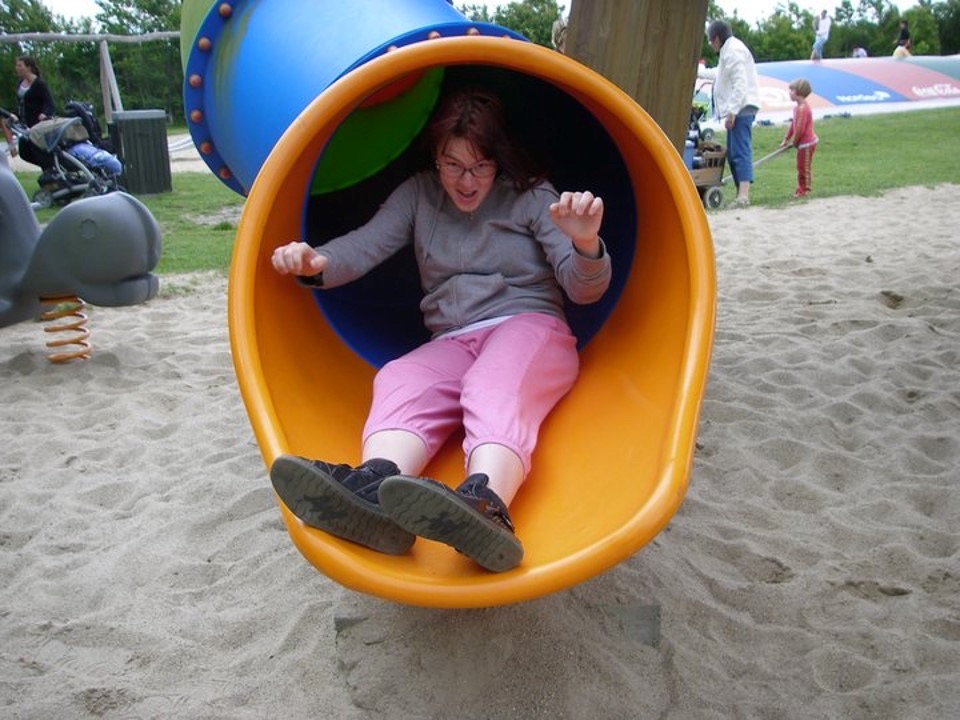 928283C3 7582 4244 973C 90A1DFD9EBA6