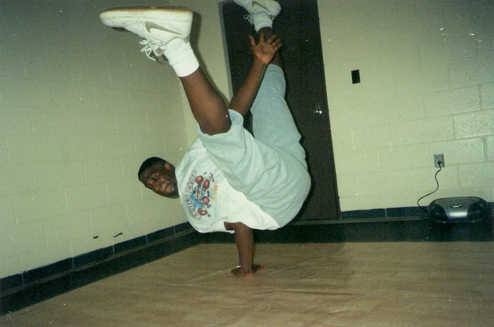 Air chairs back when I just started doing them. You can tell in my face how much it hurts, but now they don't hurt anymore.