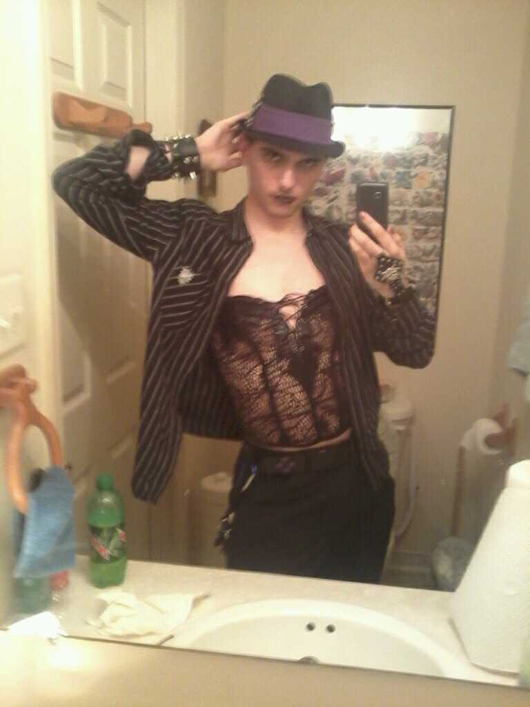 As of Aug/17/2012, I started experiementing with transvestism. What do you think? ;) ( FYI I'm not gay, I just like to wear women's clothing lol)