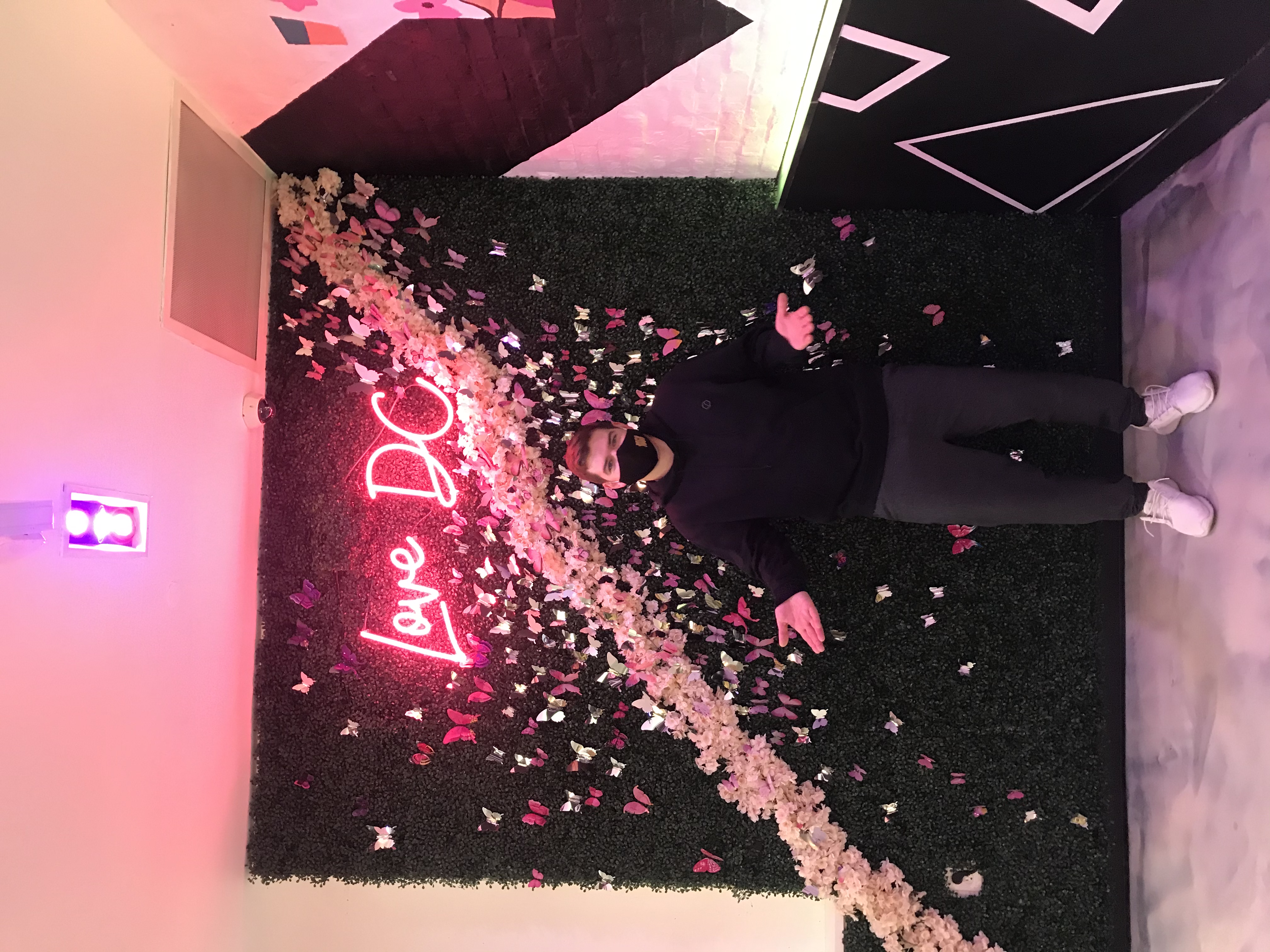 B326E2E1 0390 4C3E AC03 2E5D663B1ADE