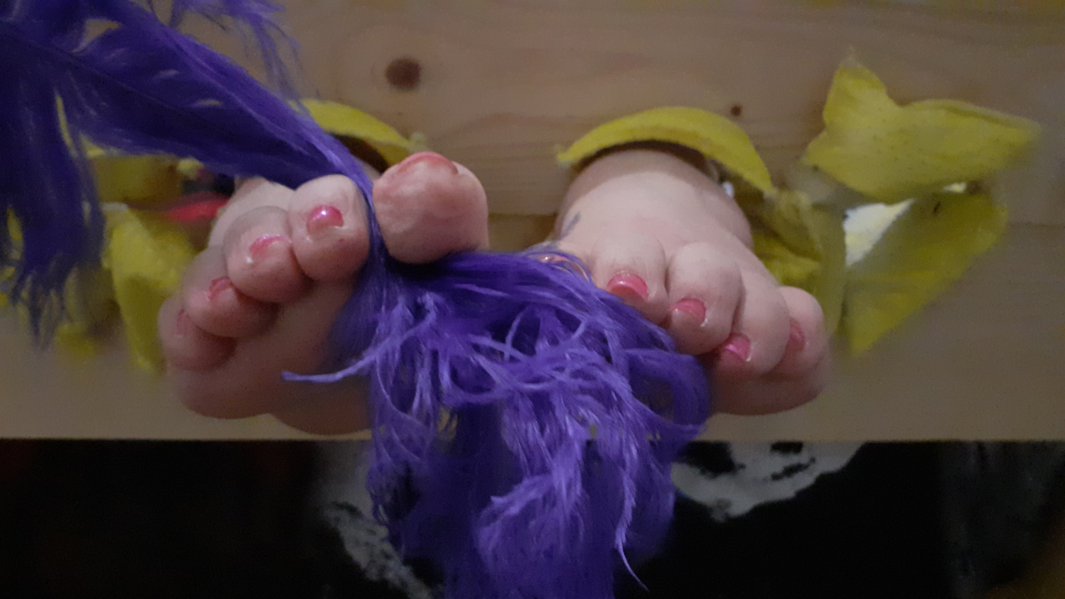feather toes.jpg