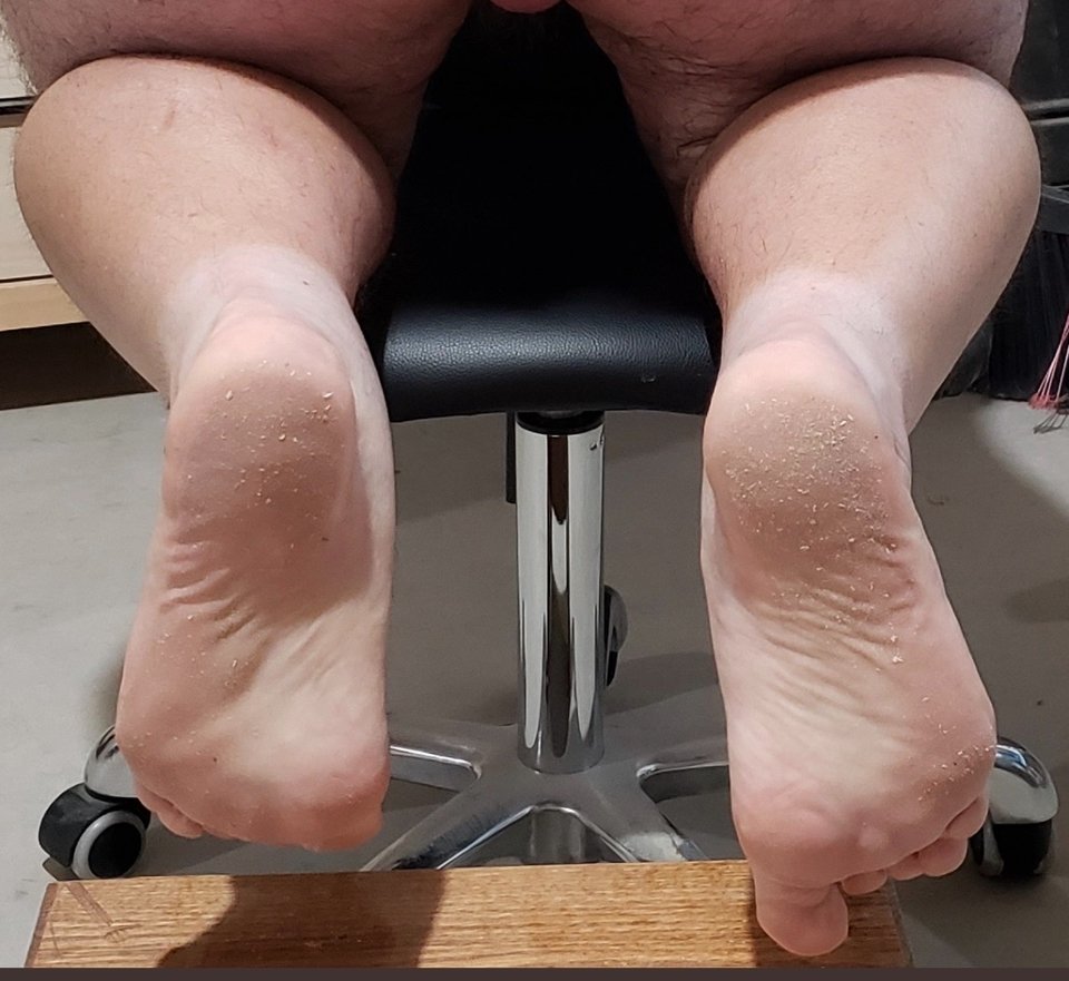 Feet14.jpg