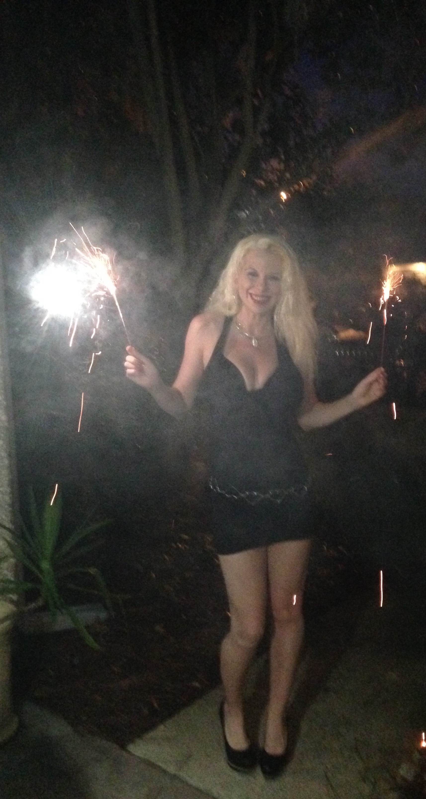 Happy 4th of July and Happy Anniversary to my Master!!! :D 7 years!! :)