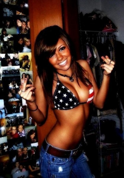 i took this last summer so you could get an idea of what my bodys like but maybe i should do a full body?