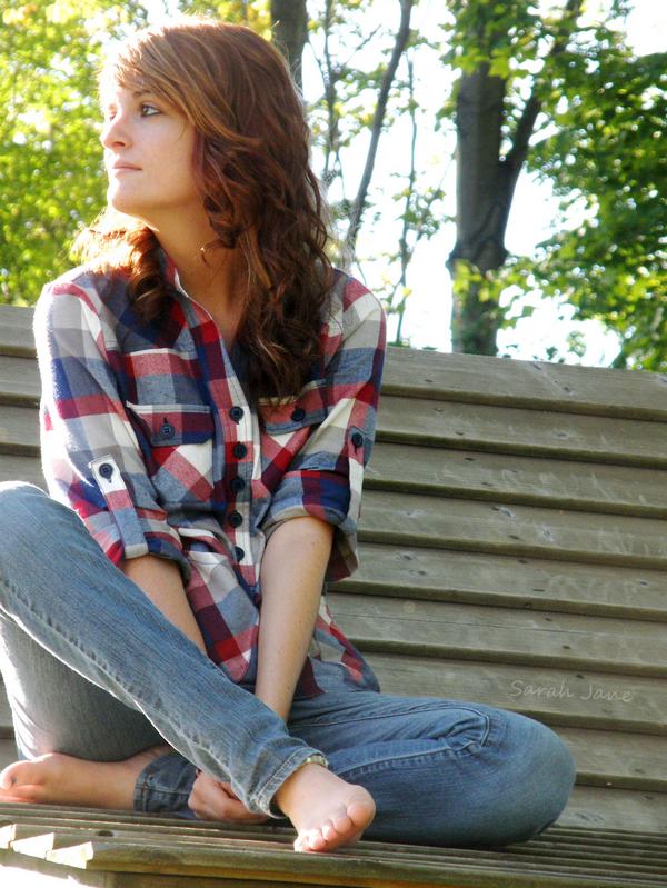 ive been on one other site before this, so i know the drill. you want a pic of the feet xD