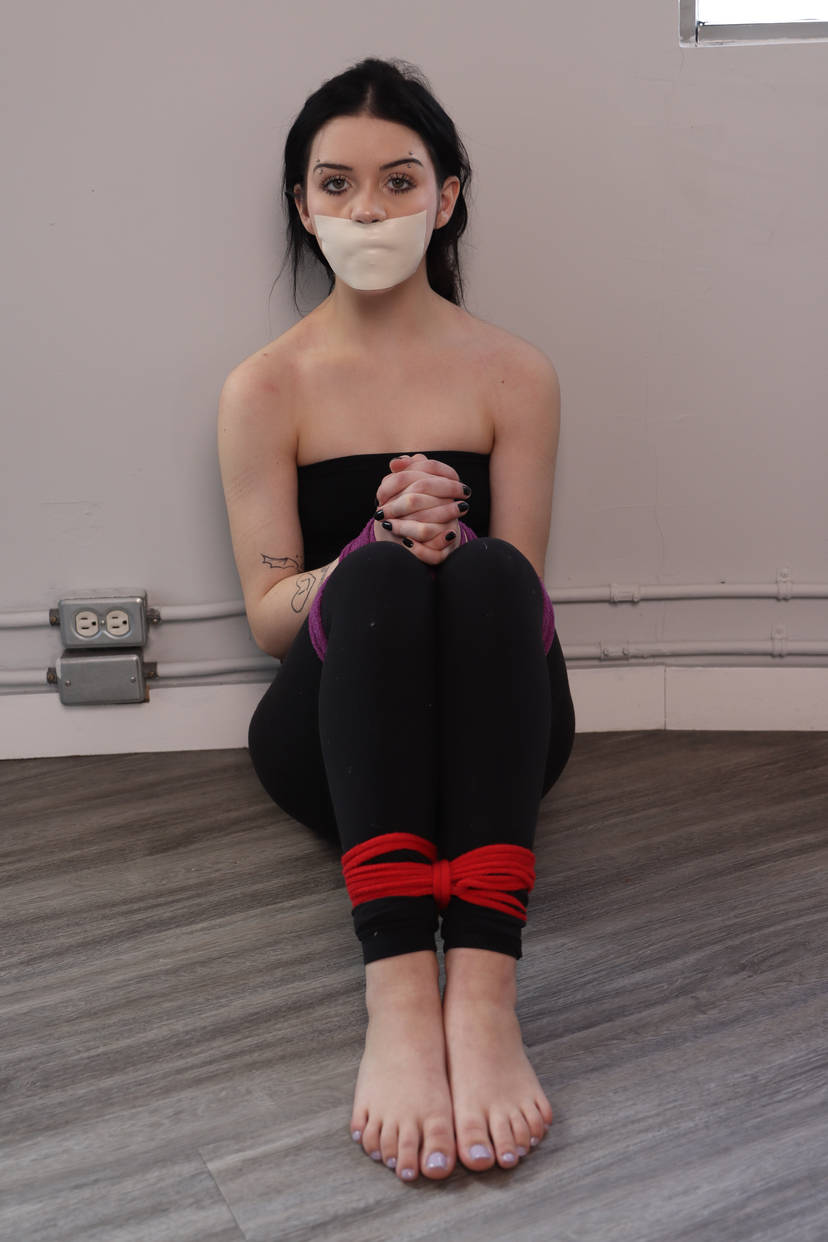 kourtney_s_2nd_visit___8_by_bondageyeg_dfub1xv-414w-2x.jpg