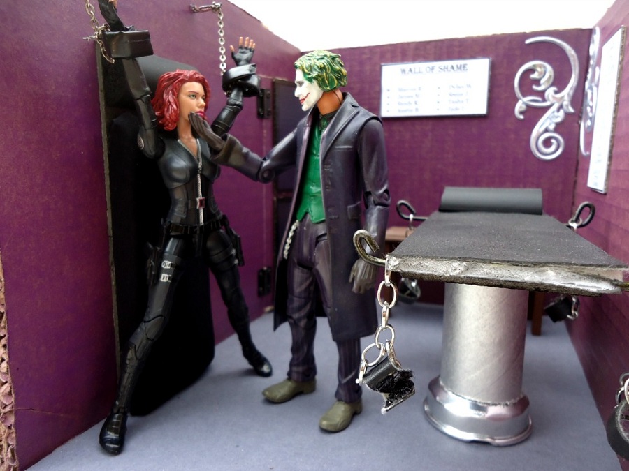 The ties that Bind Diorama