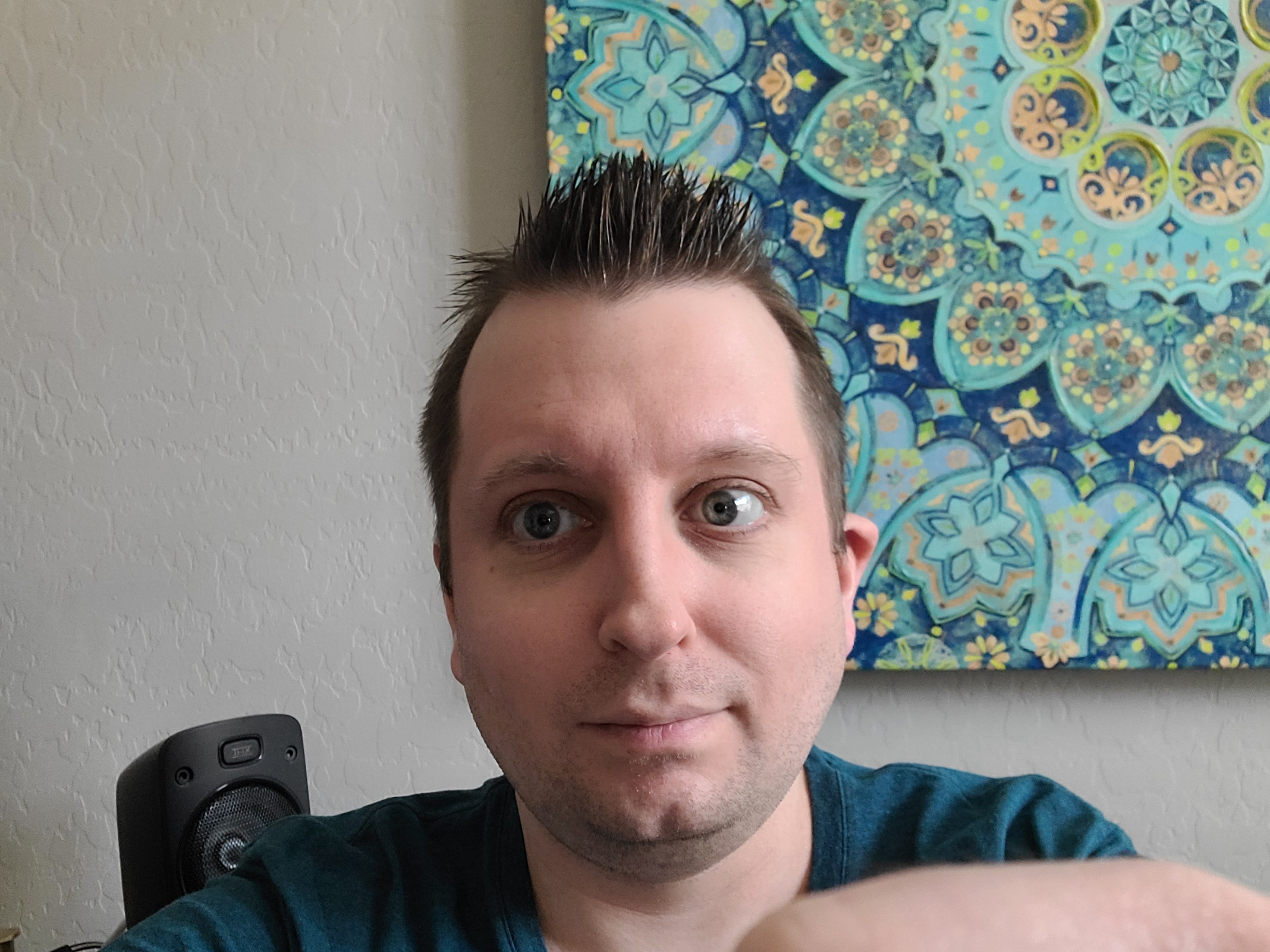 Trippy photo in background