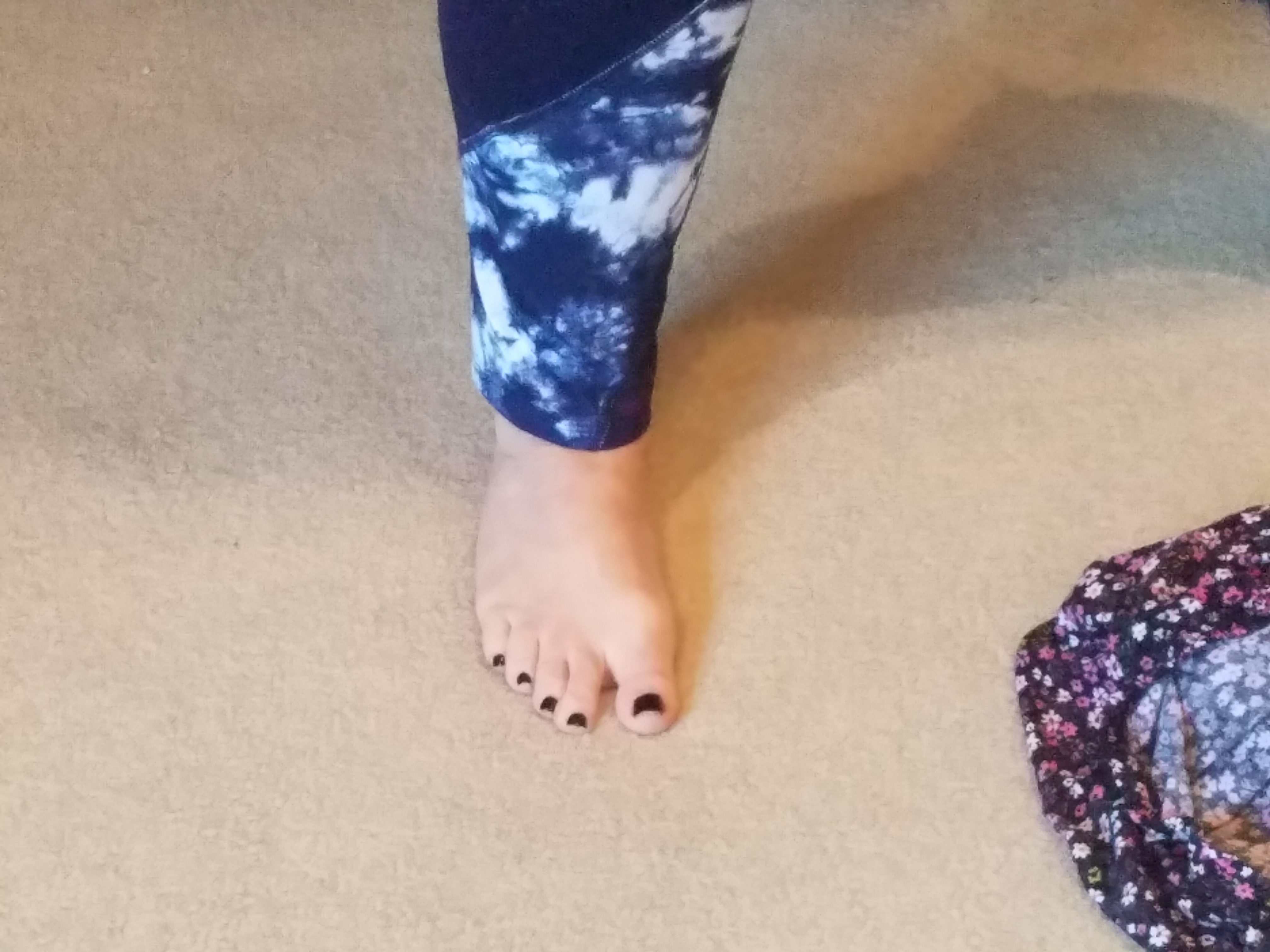 wife foot2
