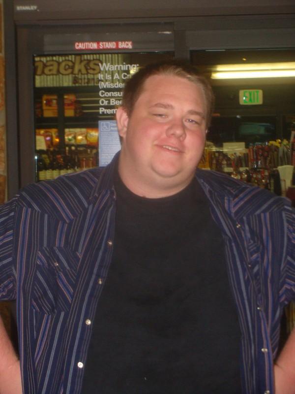 Yeah I'm a big strong ticklemonster.. I never said i was attractive :p