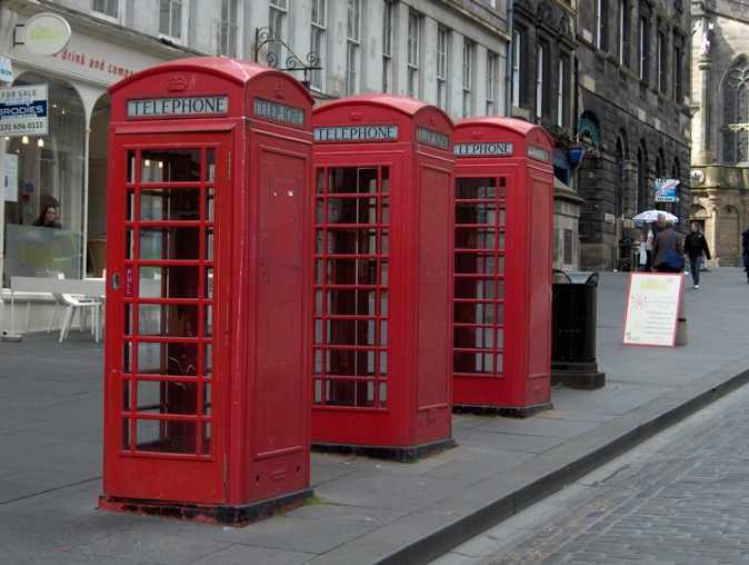 london-drie-rode-telefooncellen.jpg
