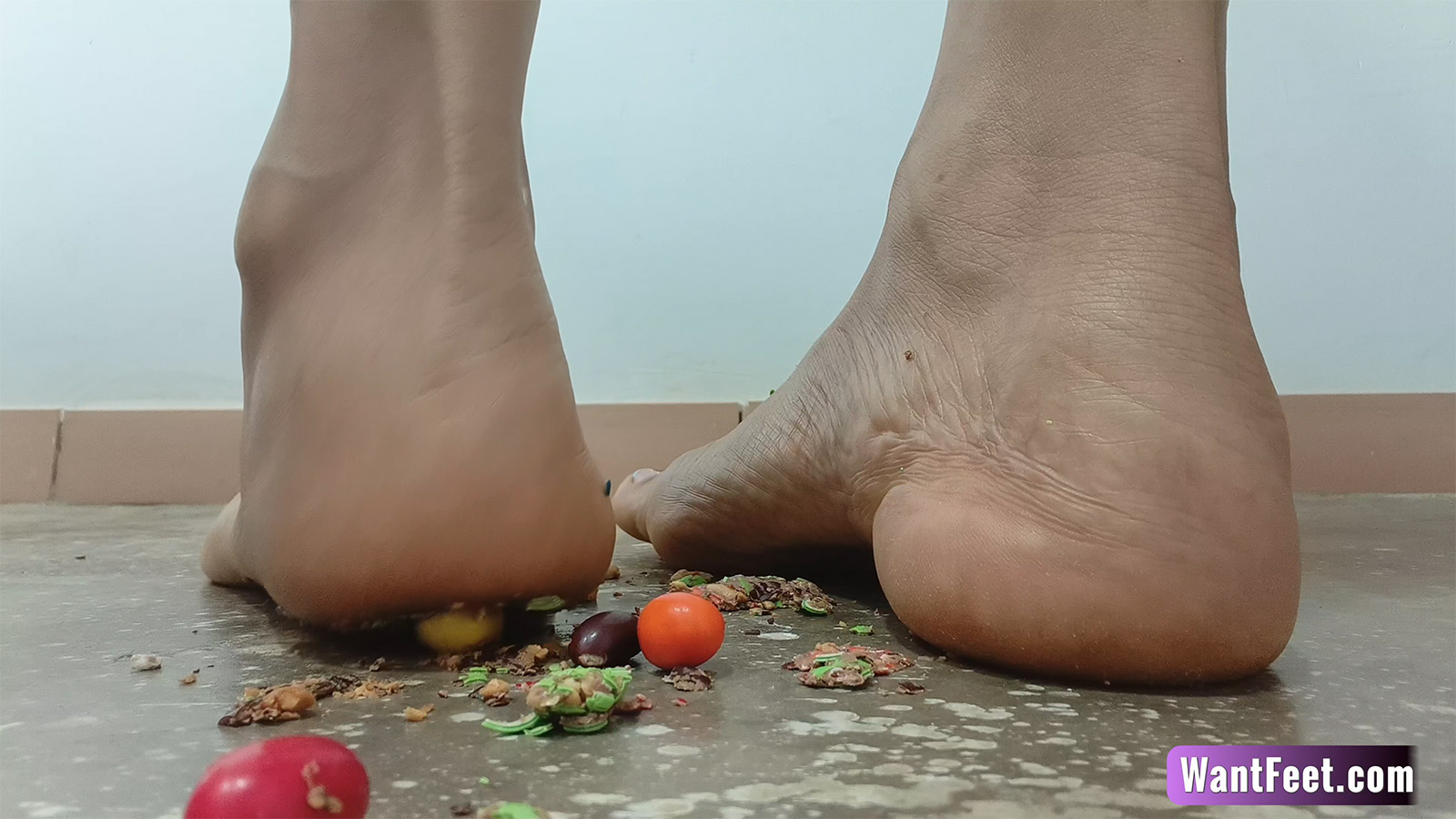 Barefoot-Skittles-Candy-Crush.jpg