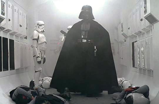 Vader_on_the_Tantive_IV.jpg