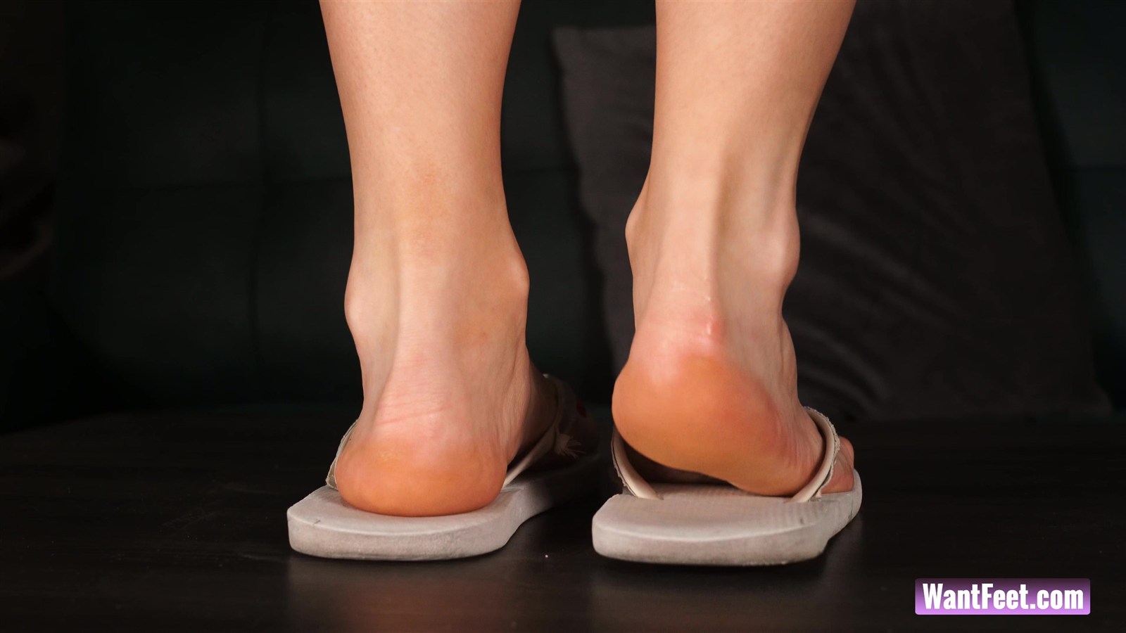 Flip-Flop-Soles-Standing-03.jpg