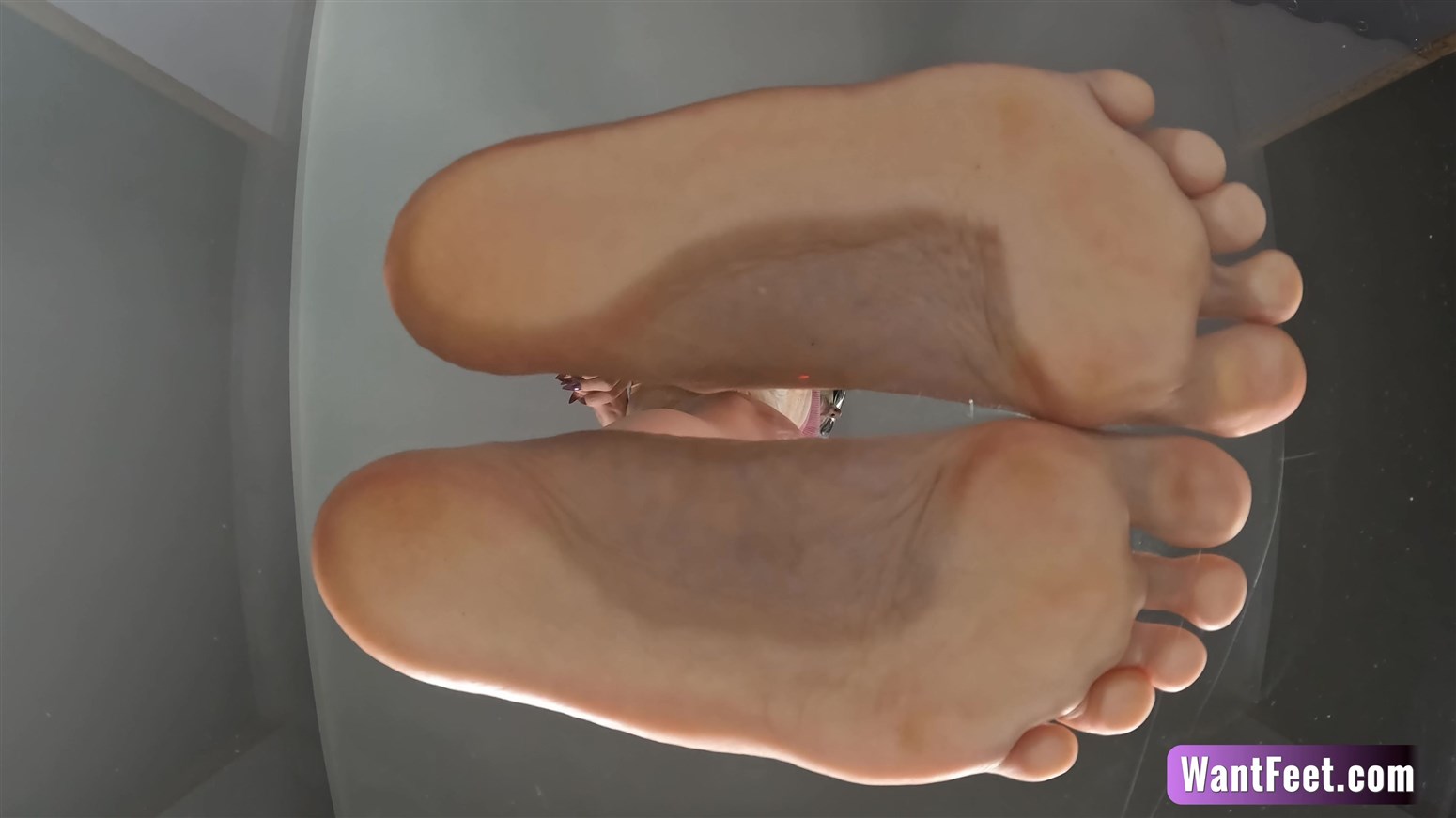 Giantess-Soles-Above-You.jpg