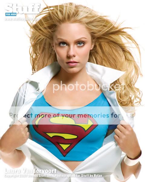laura_vandervoort_l3.jpg