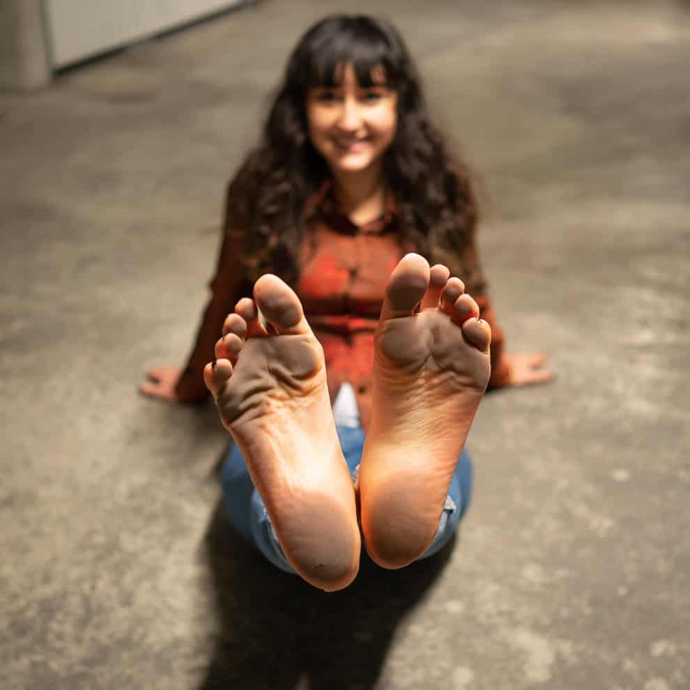 Sarah-dirty-walk2.jpg