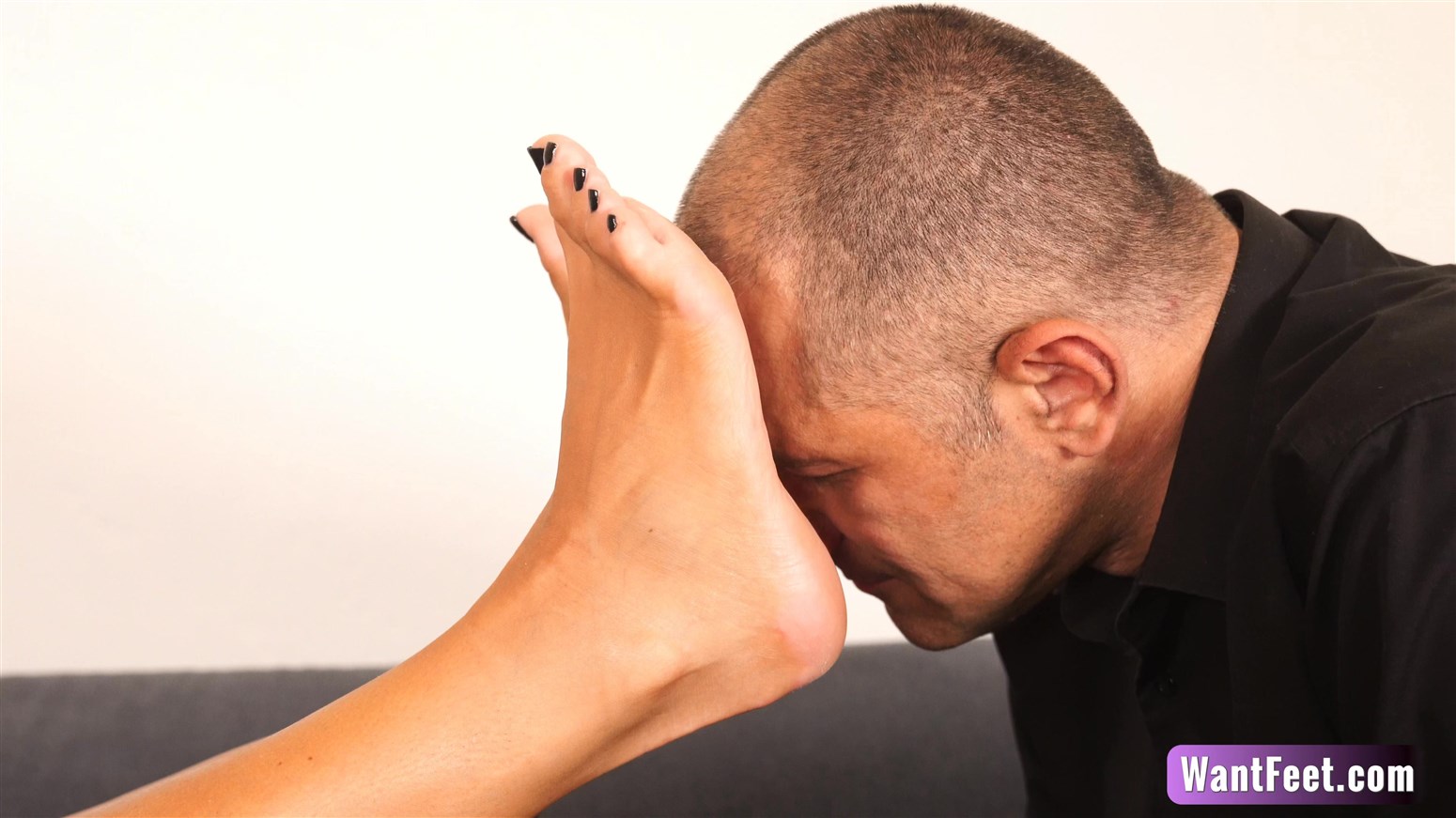 Addicted-To-Foot-Smell-10.jpg