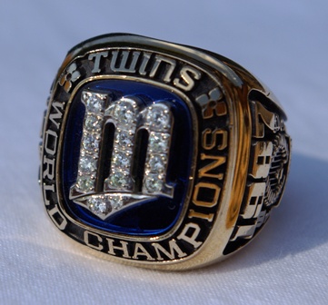 1987-World-Series-ring-front-view-1.jpg